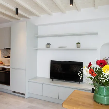 The Mykonos Bougainvillea Townhouse *
